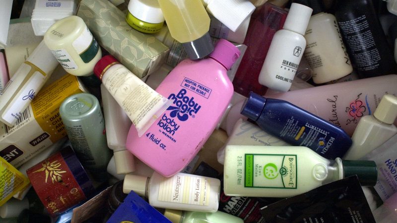 Mikroplastik in Kosmetik: Greenpeace veröffentlicht Firmenranking
