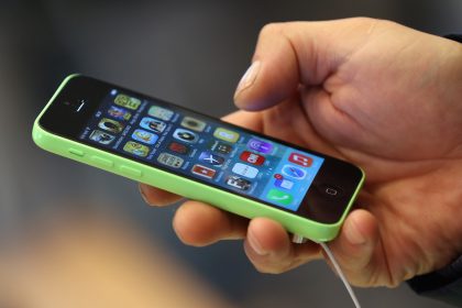 Umfrage: Zwei Drittel der Deutschen wollen weniger Handy-Modelle – fordern langlebigere Mobiltelefone