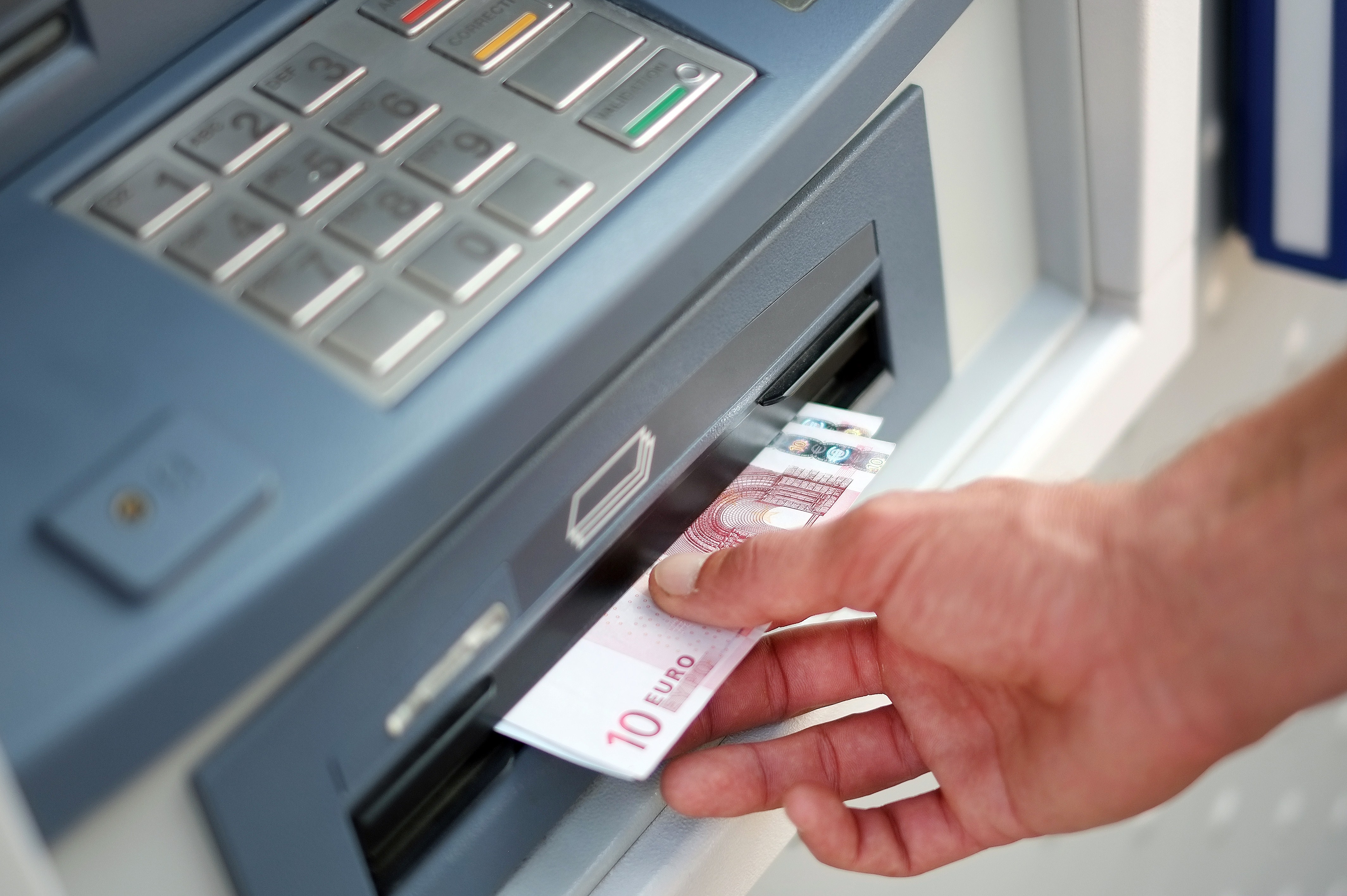 Bande mutmaßlicher Geldautomatenknacker zerschlagen – 600.000 Euro Bargeld erbeutet