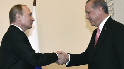 Weltpolitik: Russland und die Türkei erneuern ihre Beziehungen