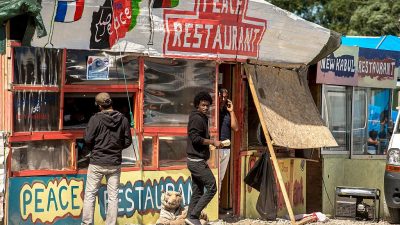 Dschungel von Calais außer Kontrolle: Terrorbekämpfung „nicht mehr möglich“, sagt Polizei