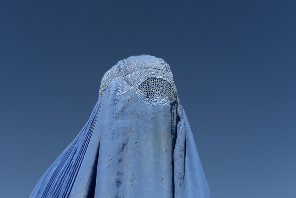 Frankreich: Burka-Frau leistet Widerstand und beschimpft Beamte – drei Monate Haft