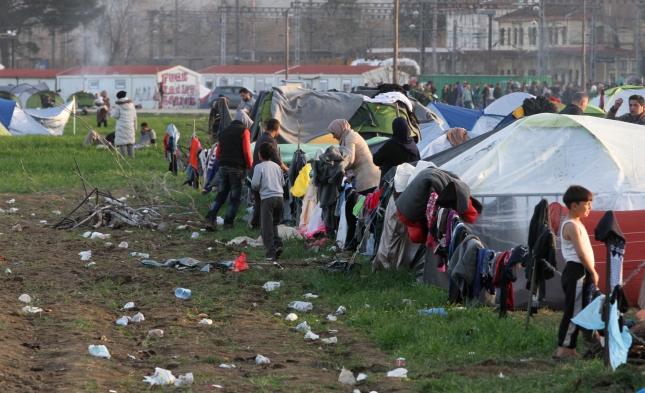 Athen fordert „Plan B“ für Flüchtlingspakt mit der Türkei