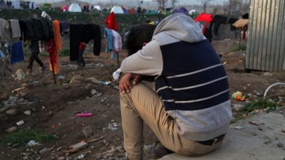 Psychologen streiten über richtige Therapie für Flüchtlinge