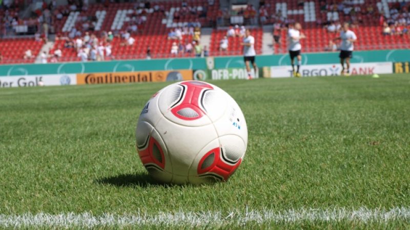 DFB-Pokal: Halle gegen Hamburg, Lotte gegen Leverkusen