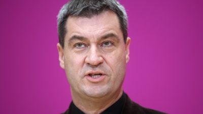 Söder will hunderttausende Flüchtlinge abschieben