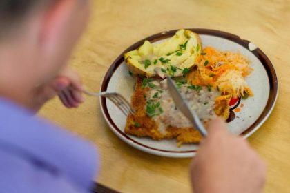 Fleischesser oder Veganer? Jüngere Deutsche in Sachen Ernährung gespalten