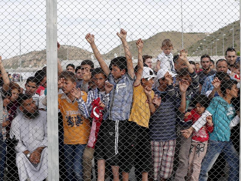 „Werden für unbegrenzte Einwanderung zahlen müssen“: Experte will Änderung der Genfer Flüchtlingskonvention