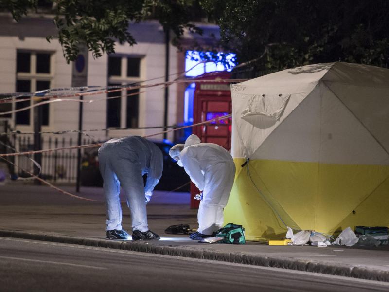 Eine Tote und mehrere Verletzte bei Messerangriff in London – Terror vermutet