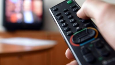 Deutsche wollen auf Fernseher und Smartphone nicht verzichten