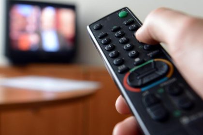 Deutsche wollen auf Fernseher und Smartphone nicht verzichten
