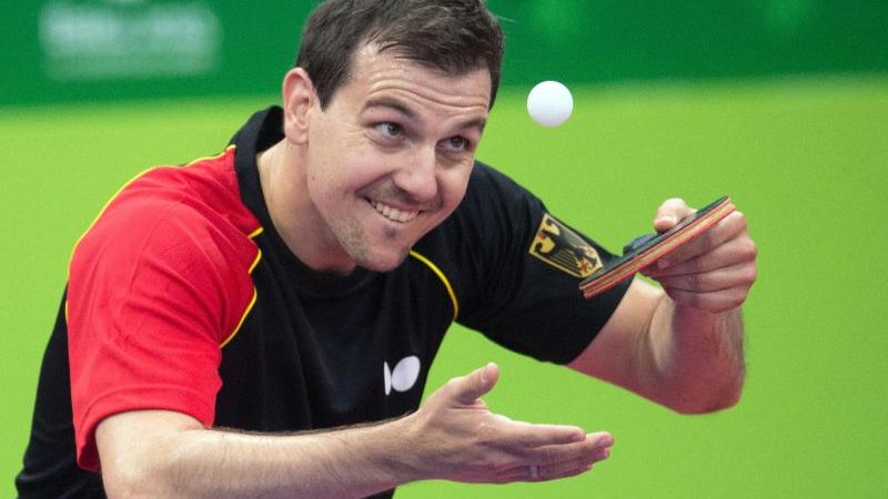 Tischtennisspieler Boll trägt deutsche Fahne