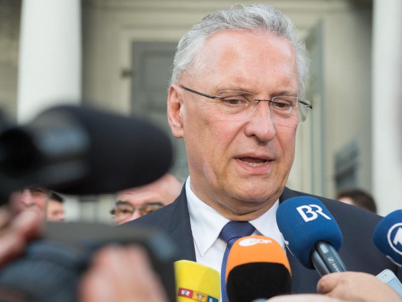 Bayerns Innenminister nach Berliner LKW-Anschlag: „Wir müssen über die Risiken durch Flüchtlinge reden“