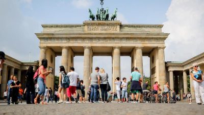 Deutschland-Tourismus im ersten Halbjahr auf Wachstumskurs