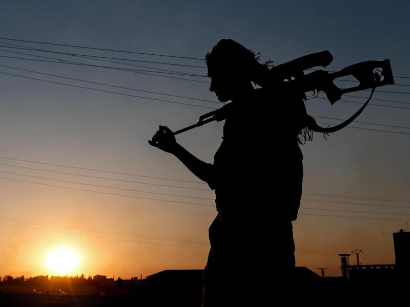 Kurdische Truppen erobern syrische IS-Stadt Manbidsch zurück