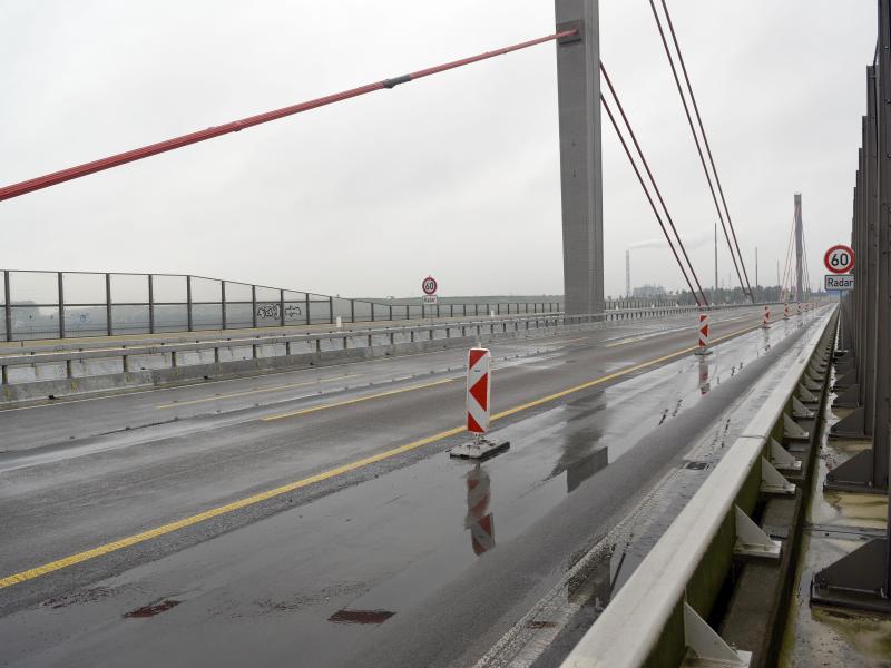 Automatik-Sperre soll Lkw von Leverkusener Brücke fernhalten