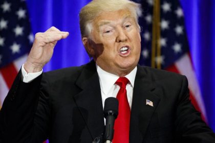Trump will Kampagne auf härterem Kurs: Breitbart-Chef Bannon ernannt