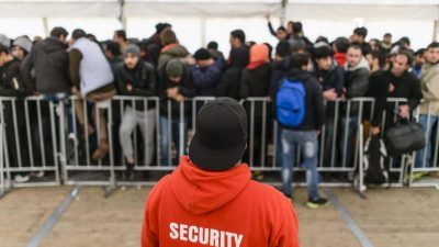 Korruption im Berliner Lageso: Beamter kommt vor Gericht