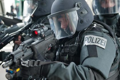 Südbayern: Randale in Asylunterkunft – Spezialkräfte stürmen das Gebäude