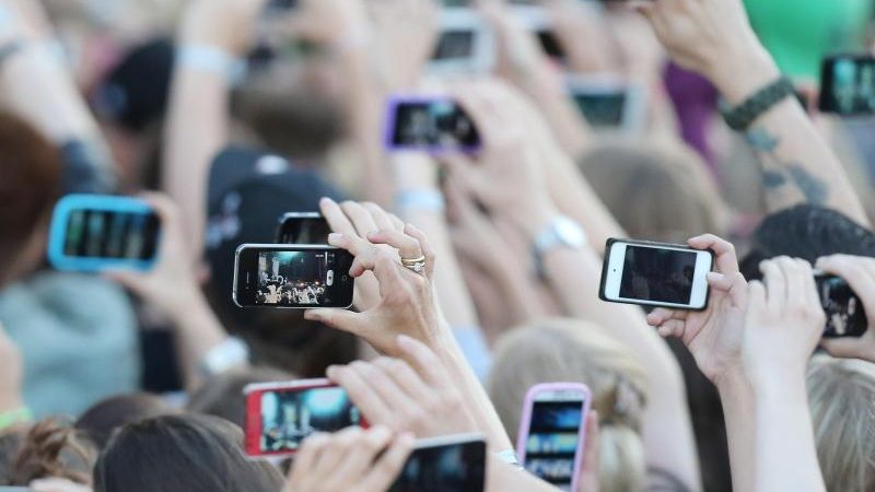 Smartphones sind für jeden zehnten Deutschen überlebenswichtig