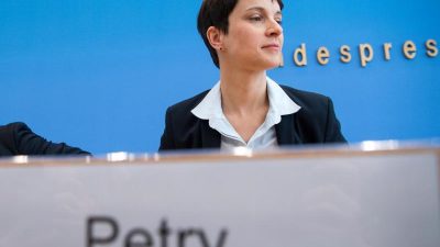 CDU-Vize kritisiert Petry wegen Äußerung zu privaten Waffen