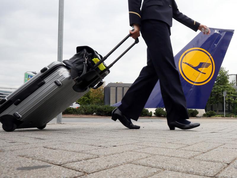 Ufo: Lufthansa-Flugbegleiter nehmen Tarif-Ergebnis an
