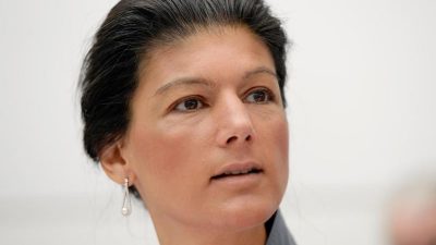 Wagenknecht: Merkels gute Chancen auf Wahlerfolg sind ein Trauerspiel