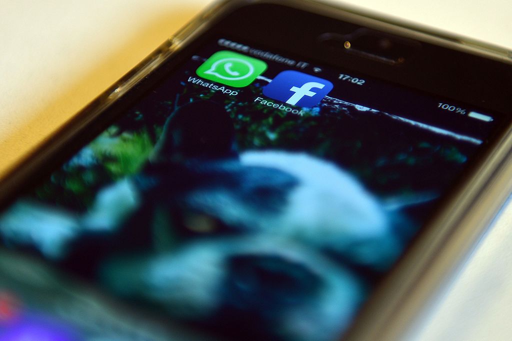 Bayerns Innenminister will WhatsApp „besser überwachen“