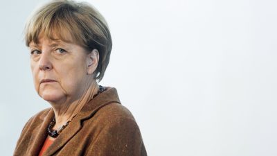 „Hat natürlich mit Flüchtlingspolitik zu tun“: Jetzt spricht Merkel über CDU-Wahldesaster