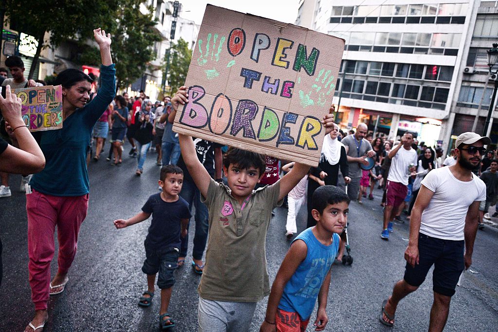 Flüchtlingsdemo in Athen: „Mama Merkel, öffne die Türen!“