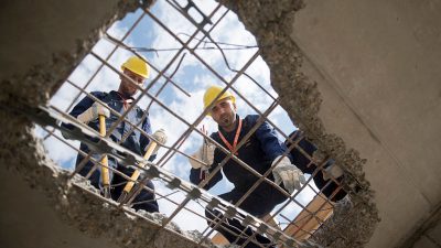 1500 Flüchtlinge erhielten durch Lotsen-Programm Job, Ausbildung oder Praktikum