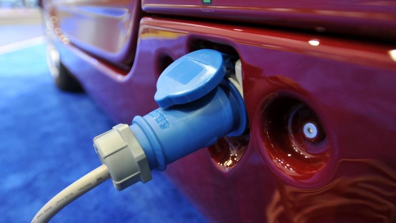 Medien: Geheimplan des Ministeriums – Bis zu 1.000 Euro Strafabgabe für Benzin- und  Diesel-Fahrer