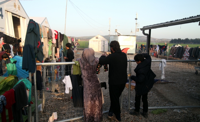Obergrenze und Burka-Verbot: CSU verlangt mehr Härte in der Flüchtlingspolitik