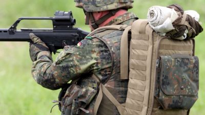 Kramp-Karrenbauer: Bundeswehreinsatz im Innern in allen Ländern üben