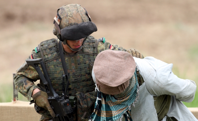 Von der Leyen: Bundeswehr bleibt langfristig in Afghanistan