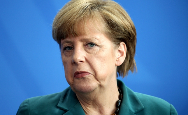 AfD-Chefin Petry: „Merkel stürzt sich selbst“