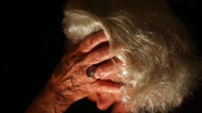 Neue Alzheimer-Therapie verringert Ablagerungen im Gehirn