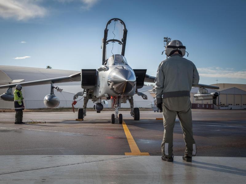 Wegen „Personal- und Material-Gefährdung“: Bundeswehr setzt Tornado-Einsatz über Syrien und Irak aus
