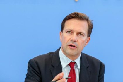 “Vielleicht sinnvolle Ergänzung”: Bundesregierung zurückhaltend beim Thema Maskenpflicht in Supermärkten