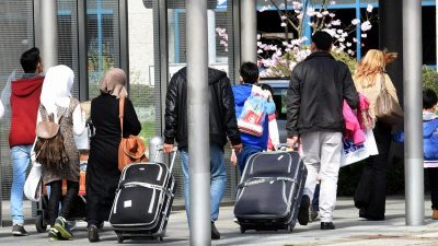 Drei Pfarrer sprechen sich gegen den „Global Compact of Migration“ aus – Migration hin zur Masse?