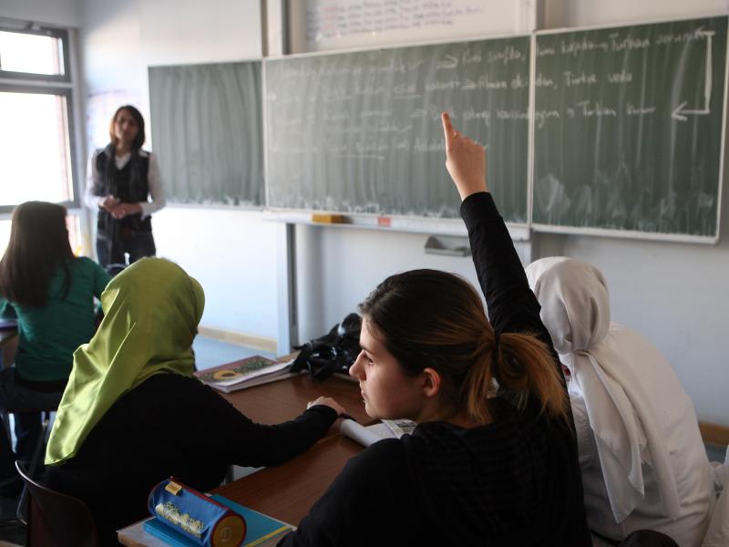 Junge Lehrer unvorbereitet auf Unterricht für Migrantenkinder