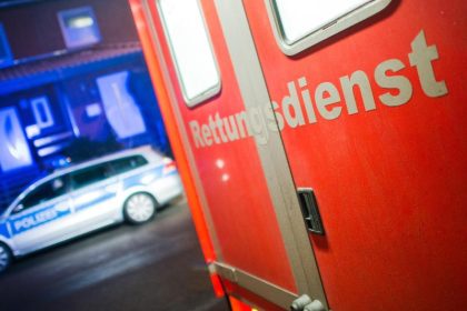 Freiburg: Jugendgruppe attackiert Sanitäter in „ihrem“ Revier – Rückzug in den Sanka