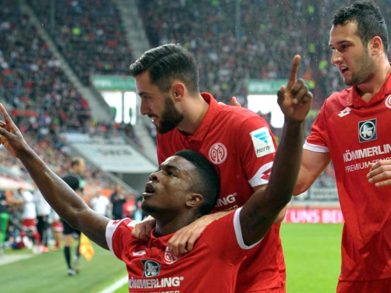 Erfolg bei heimschwachem FCA: Mainz gelingt erster Sieg