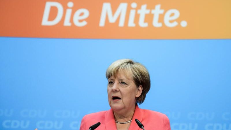 Kanzlerin Merkel: Rechts von der Union darf es keine Partei geben