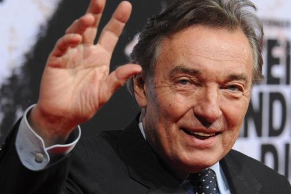 Karel Gott kehrt nach Krebserkrankung auf die Bühne zurück