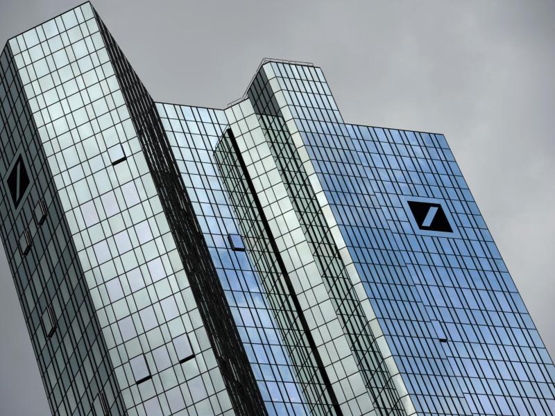 SPD-Finanzpolitiker: Deutsche Bank kann sich selbst helfen