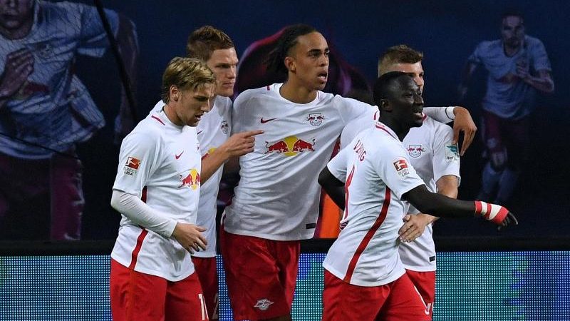 Leipzig wirbelt sich zum Rekord: 2:1 gegen Augsburg