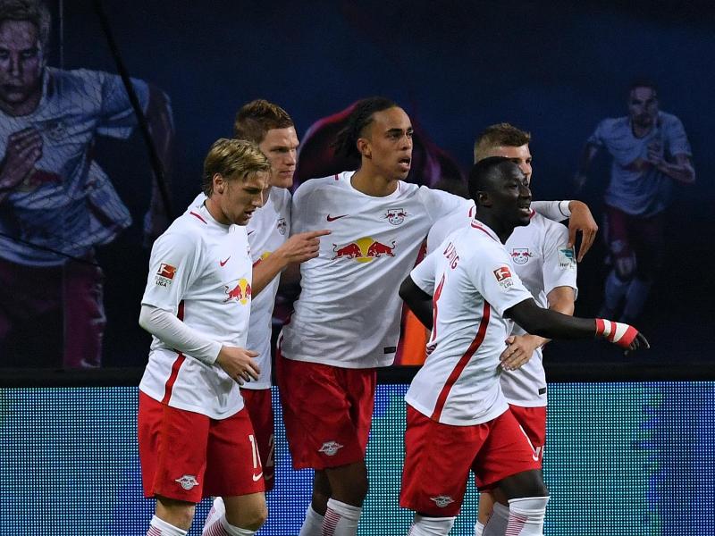 Leipzig wirbelt sich zum Rekord: 2:1 gegen Augsburg
