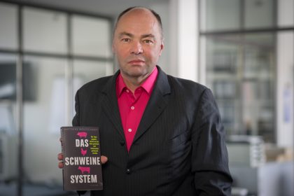 Das Schweinesystem – Wie Tiere gequält, Bauern in den Ruin getrieben und Verbraucher getäuscht werden