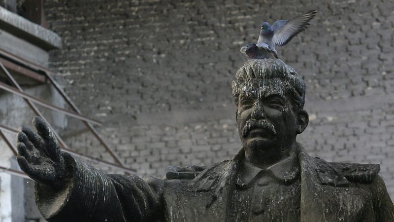 Stalin ließ über 20 Millionen Menschen ermorden: Rund 200 Moskauer gedenken Opfer des Roten-Terrors